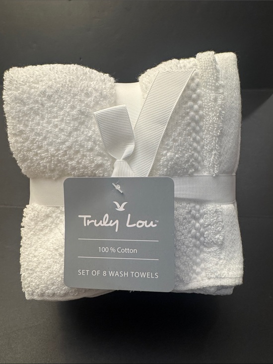 Truly Lou Other - 8pc TRULY LOU 💯% Cotton Washcloth Towel Set - White